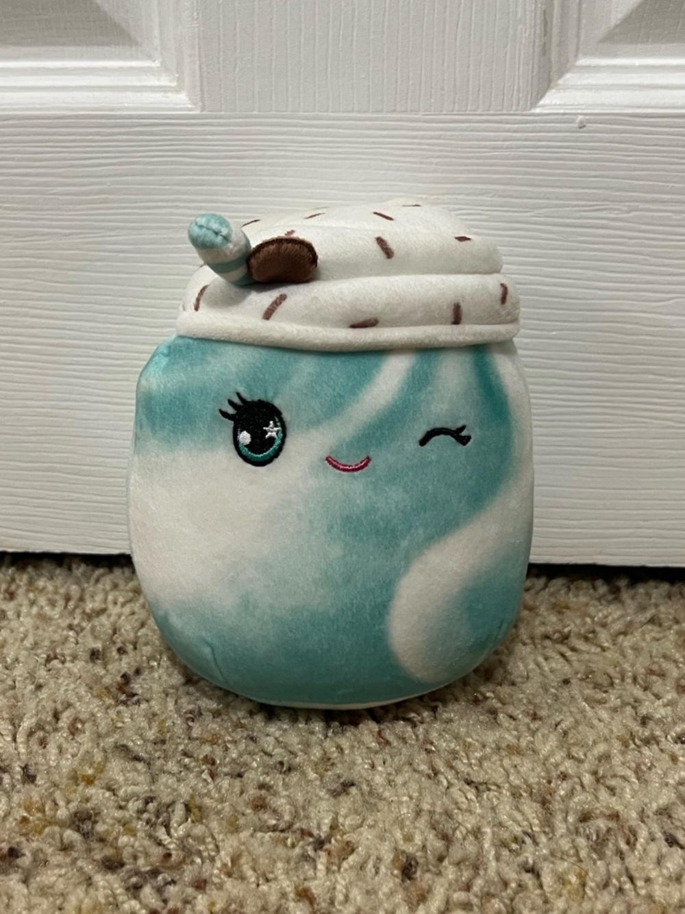 💗 Squishmallow - 3.5” Swirl Seafoam Mint‎ Blue Winking Scented Drink Plush